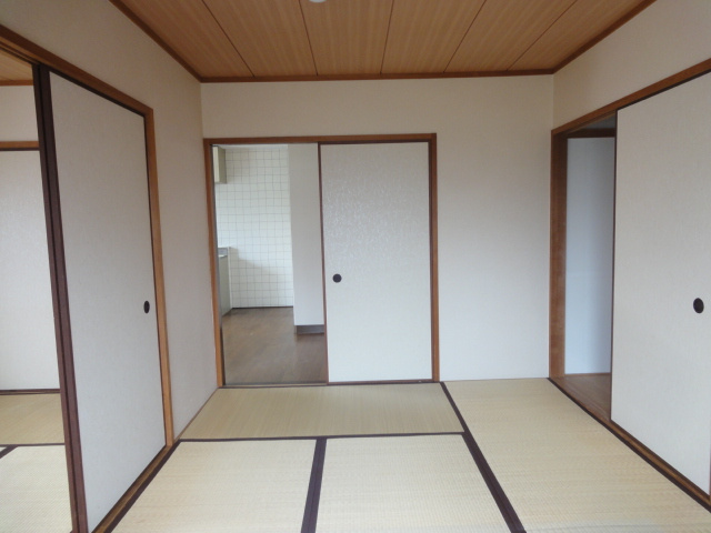 ハイツ中山の和室