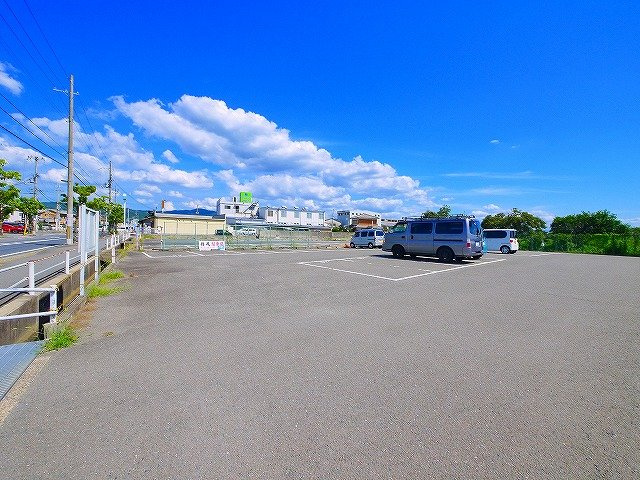 Ｋ・Ｙモータープールの駐車場