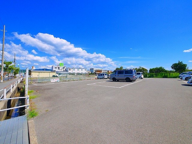 Ｋ・Ｙモータープールの駐車場