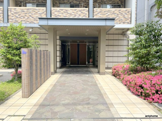 アスヴェル梅田WEST　仲介手数料無料のエントランス