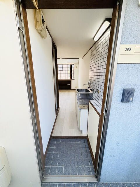 メゾン・ド・ロワール蕨の玄関