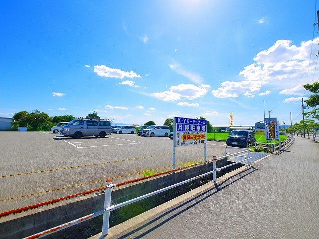 Ｋ・Ｙモータープールの駐車場