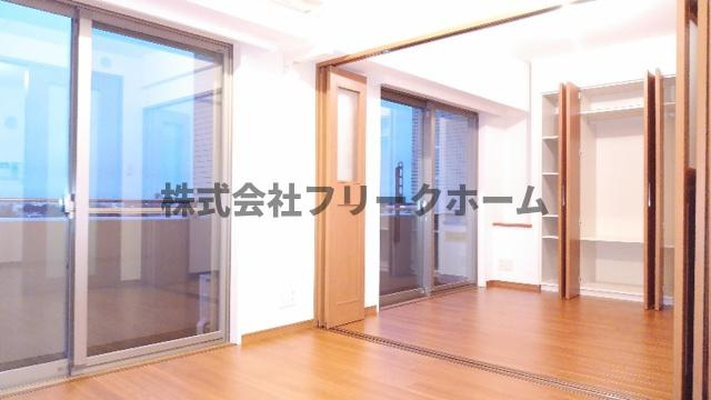 小金井市本町４丁目の賃貸マンションの居間・リビング