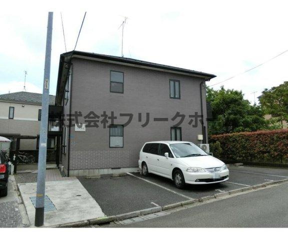 三鷹市上連雀５丁目のアパートの駐車場