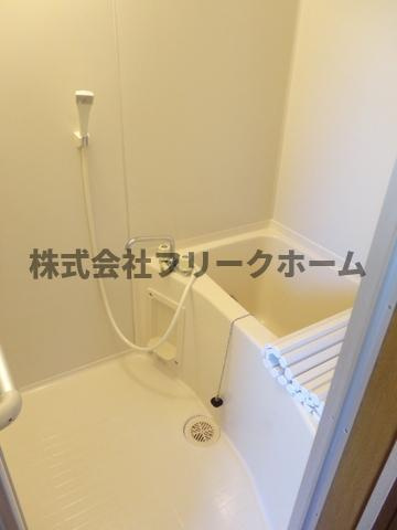 三鷹市上連雀５丁目のアパートの浴室