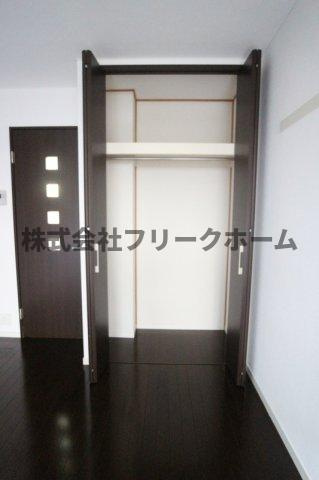小金井市東町２丁目のアパートの収納