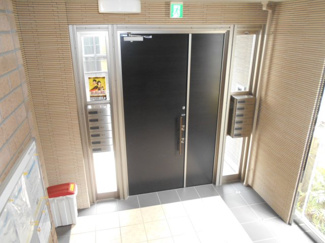 【エントランス】 | ロイヤルガーデン三国ヶ丘壱番館