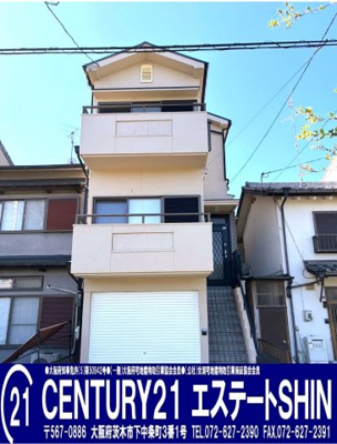 【外観】 | 10月1日リフォーム完了しました！高槻市淀の原町 | ■10月1日にリフォーム完成！外壁塗装もしています！■高槻市淀の原町■阪急上牧駅徒歩12分■5LDK■シャッター付き車庫■目の前は淀の原公園のため四季折々の草木が鑑賞できる住環境です。
