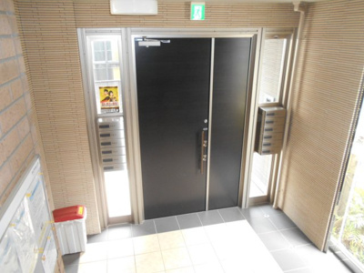 【エントランス】 | ロイヤルガーデン三国ヶ丘壱番館