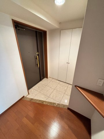 ゼファー熱海ビューステージ の玄関