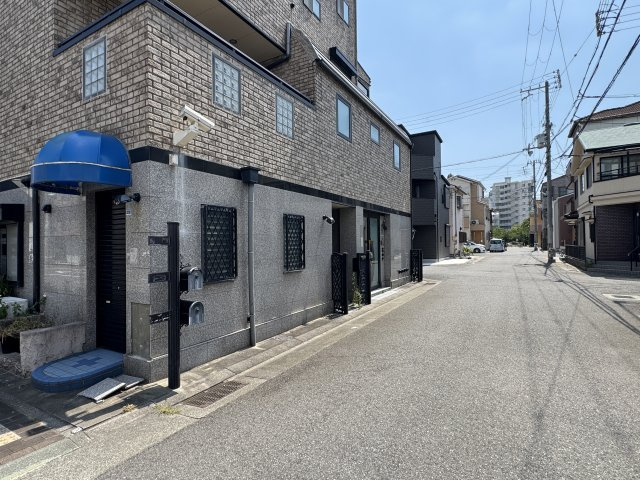 神戸市須磨区千歳町１丁目戸建の前面道路含む現地写真