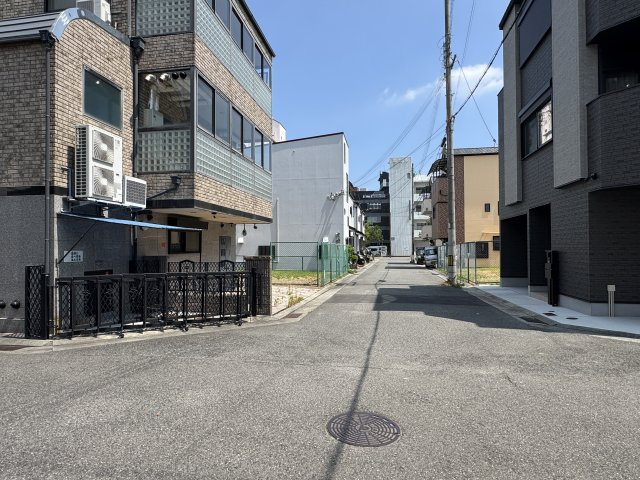 神戸市須磨区千歳町１丁目戸建の前面道路含む現地写真