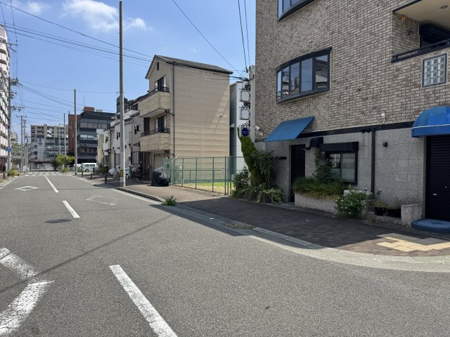 神戸市須磨区千歳町１丁目戸建の前面道路含む現地写真
