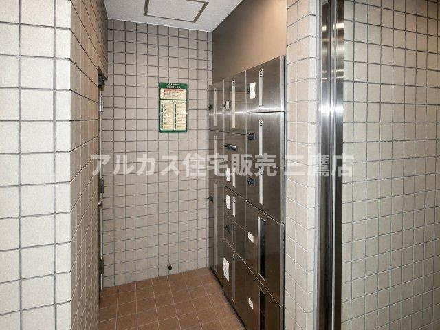 藤和シティホームズ南阿佐ヶ谷の設備|共用部には宅配ボックスを設置。不在時の荷物の受け取りにも役立つ、便利な設備です。
