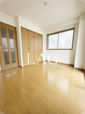 【居間・リビング】 | クリスタルステーション | 洋室のお部屋です。