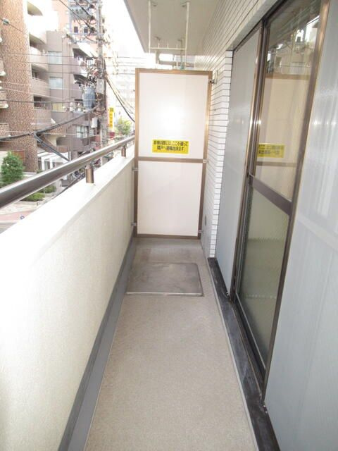 シャルマンクロワールのバルコニー|バルコニーからの眺めを楽しみながら食事をしませんか