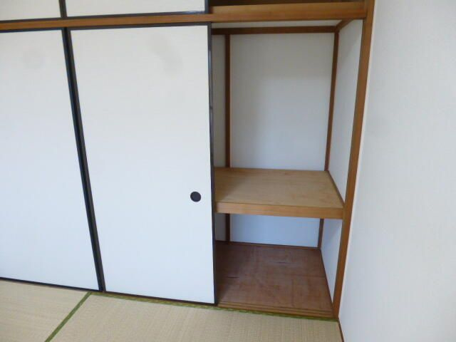 相模原市南区古淵６丁目の賃貸マンションの収納