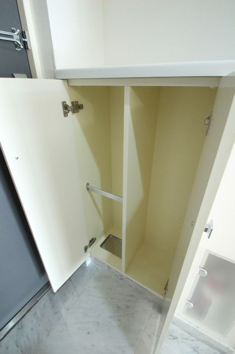シャレール広尾　1号棟の収納