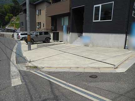 安佐北区亀山南２丁目の駐車場