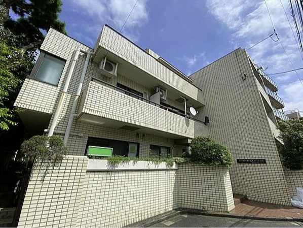 ステートリーホームス代々木上原の外観