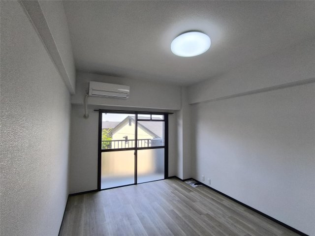 豊国スカイマンション久留米南の居間・リビング|こちらのリビングで趣味の時間をお楽しみください