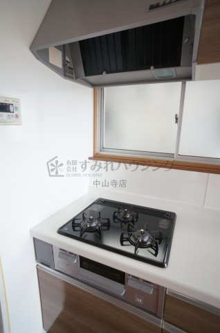 ユースクエアプラス雲雀丘花屋敷のキッチン