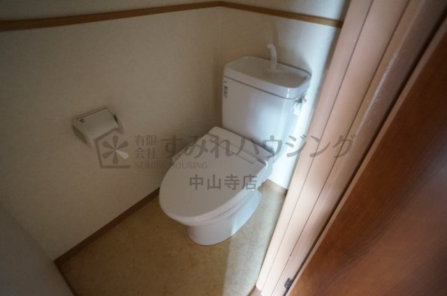 ユースクエアプラス雲雀丘花屋敷のトイレ