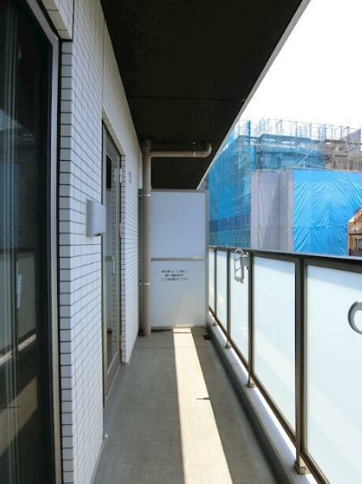 府中市緑町３丁目の賃貸マンションのバルコニー