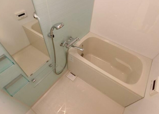 府中市緑町３丁目の賃貸マンションの浴室