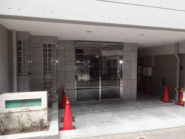 日神デュオステージ笹塚西館のエントランス|毎日通るエントランスはこのようになっています