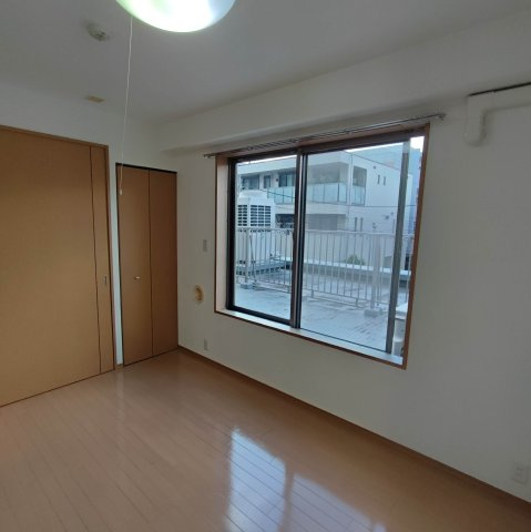 日神デュオステージ笹塚西館の居間・リビング|使いやすい居間です