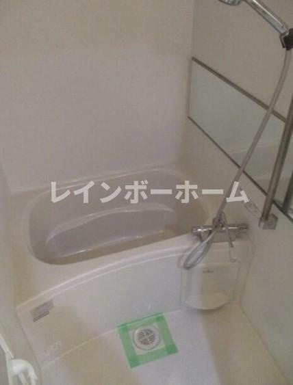 フラット柏の浴室|日々の疲れを癒すお風呂付です