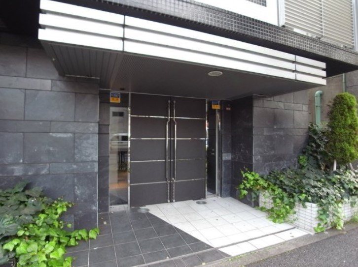 EXIM　OGIKUBOのエントランス