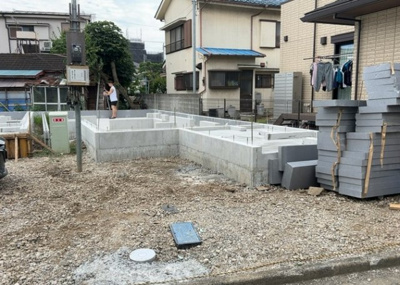 【外観】 | 暁町新築戸建 | 物件の詳細については、現地を見てわかること以外に、役所や法務局などで調べないとわからないことがあります。そのため、現地に行く場合は、もしこの物件を買ったらどのような生活ができるかをイメージしましょう。