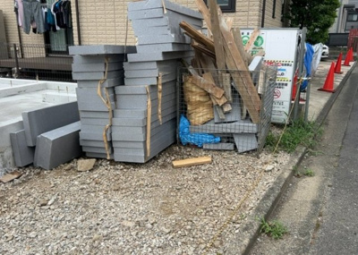 【庭】 | 暁町新築戸建 | 庭があることでガーデニングや家庭菜園はもちろん、こどもの遊び場やペットを放して遊ぶことができます。また、家の周囲に余裕があるということです。隣地との間があれば、十分な日当たりと、風通しが確保できます。