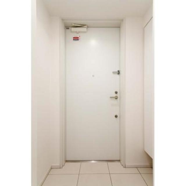 トレステージ四谷の玄関|※写真は同タイプ住戸です。