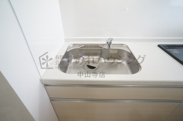 ユースクエアプラス雲雀丘花屋敷のキッチン