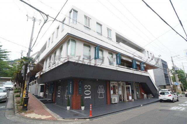 ユースクエアプラス雲雀丘花屋敷