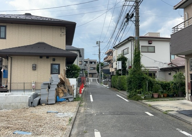 【展望】 | 暁町新築戸建 | 土地の地勢が高台の場合、景色を綺麗にみることができ、景色にこだわってお家探ししている方におすすめです！また平坦地よりも風通しがいいというメリットがあります。デメリットもあるので是非現地でご確認下さい。