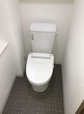 【トイレ】 | ブライズ方南町 | 温水洗浄便座。