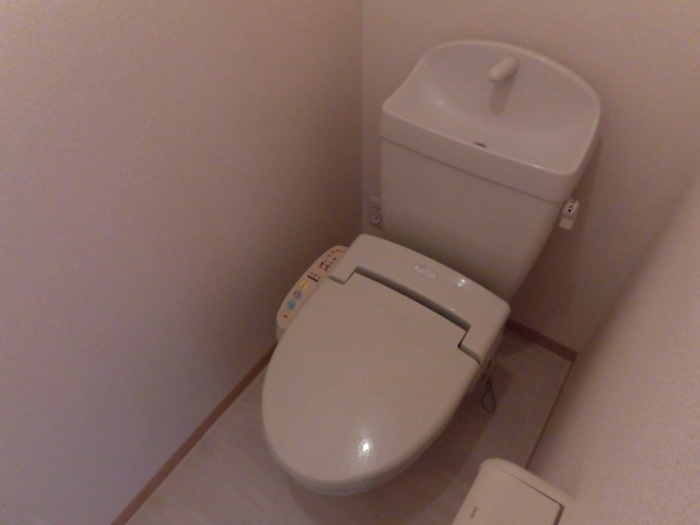 メゾン・ド・ルーラル【キャッシュバック対象】のトイレ|シンプルで使いやすいトイレです