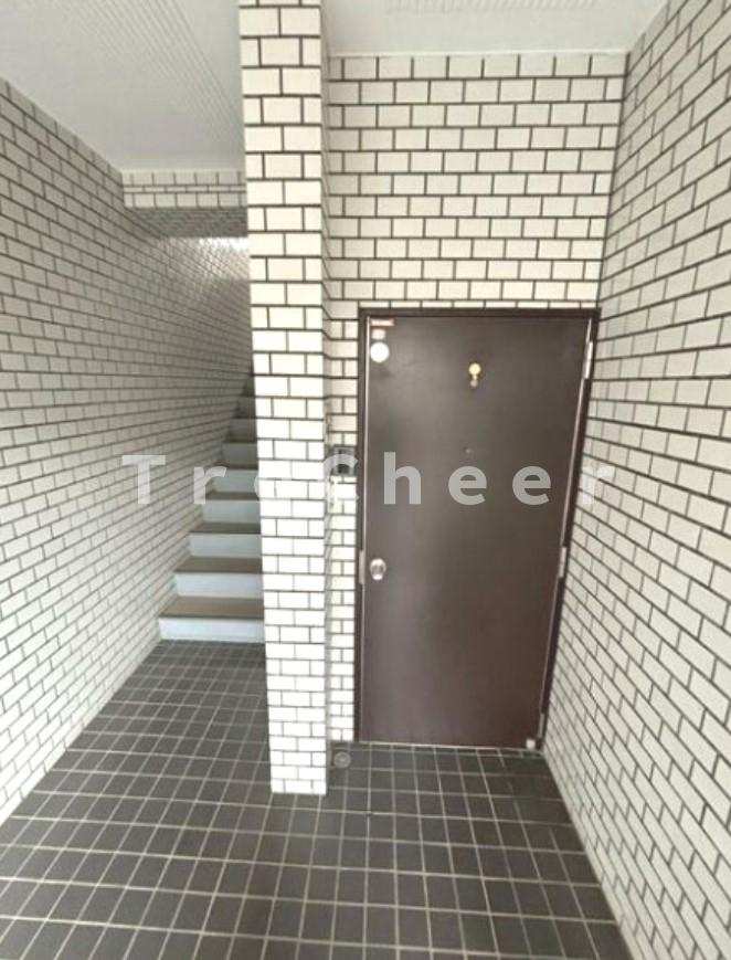 南町マンションのエントランス