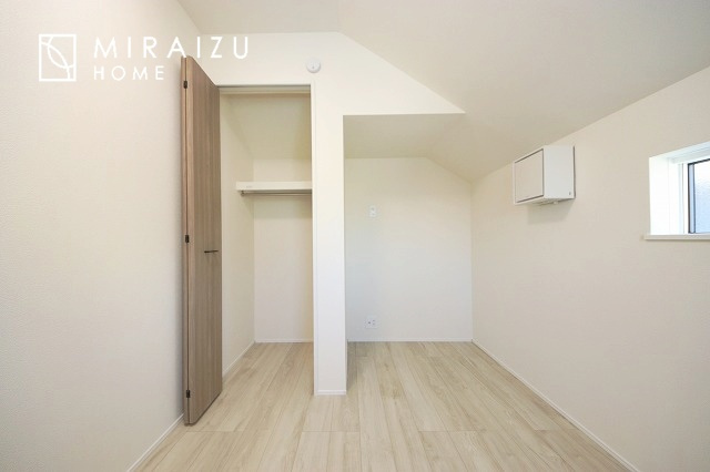 【洋室】 | 建物完成につき、実際のお部屋をごゆっくりご見学いただけます。お休みの日にご家族で見学はいかがでしょう。