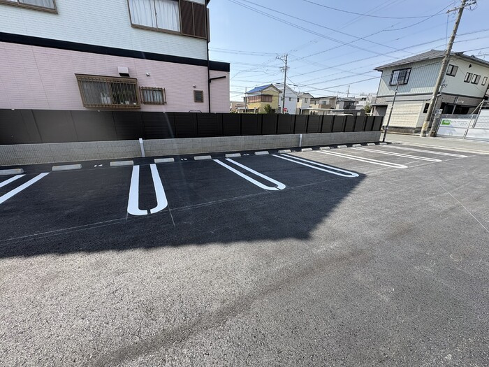 D-avance 柱六番町Ⅰの駐車場