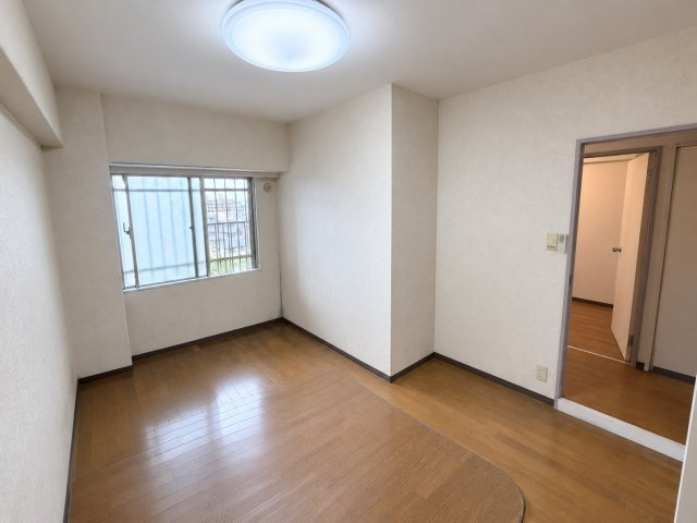 パーク上尾壱番館の洋室|洋室
※写真はAI加工で（家具・荷物等）を消去しており、現況と異なる場合があります。