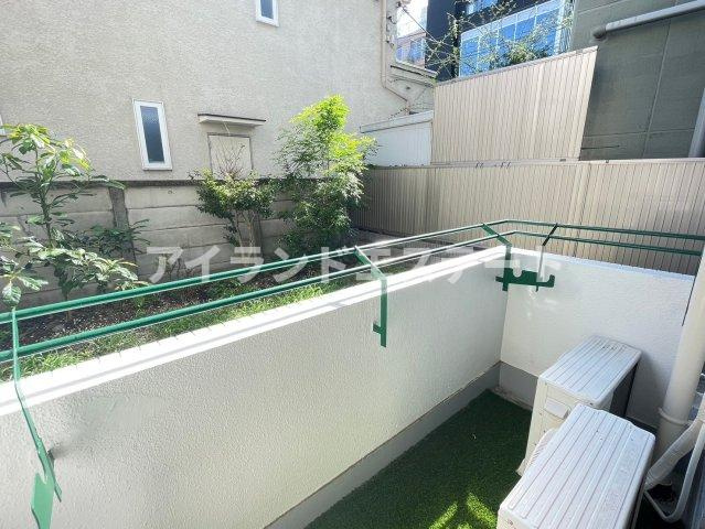 ニュービラ三軒茶屋　駅近　リノベーション　エアコン全室のバルコニー