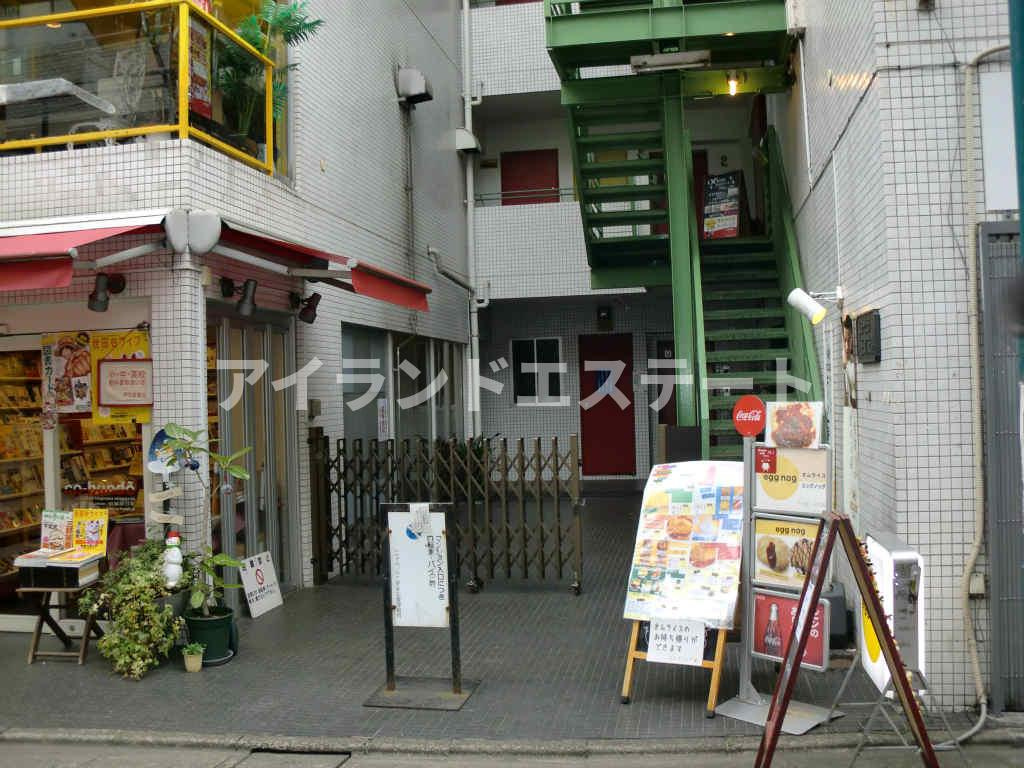 ニュービラ三軒茶屋　駅近　リノベーション　エアコン全室のエントランス