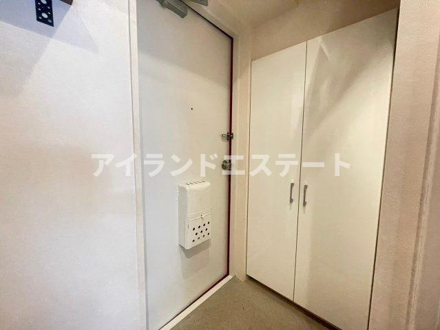 ニュービラ三軒茶屋　駅近　リノベーション　エアコン全室の玄関