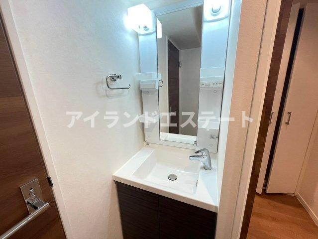 ニュービラ三軒茶屋　駅近　リノベーション　エアコン全室の独立洗面台