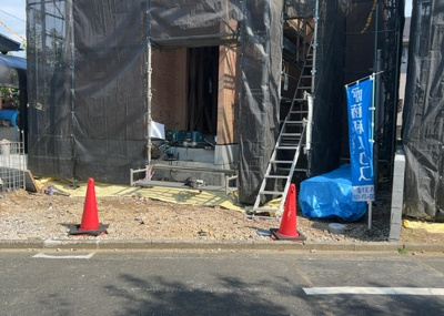 【庭】 | 西寺方町新築戸建 | 家族でのBBQを行うのであれば3坪程度の広さがあればよいでしょう。ガーデニングや家庭菜園を楽しむ際は、手入れが行き届く範囲にすると安心です。また、庭のある方角や接道が気になる方は事前に確認しましょう。